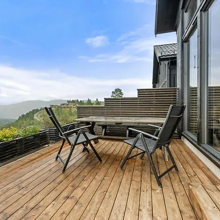 Authentic Life With Loefjell View Rysstad