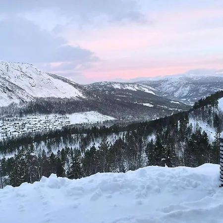 Hébergement de vacances Authentic Cabin Life With Loefjell View Rysstad