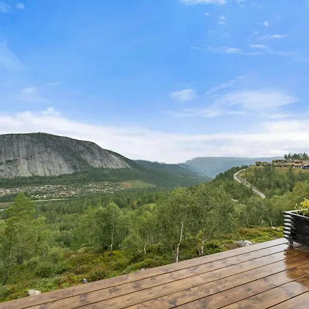 Сasa de vacaciones Authentic Life With Loefjell View *