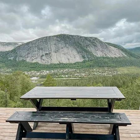 Authentic Life With Loefjell View Semesterbostad