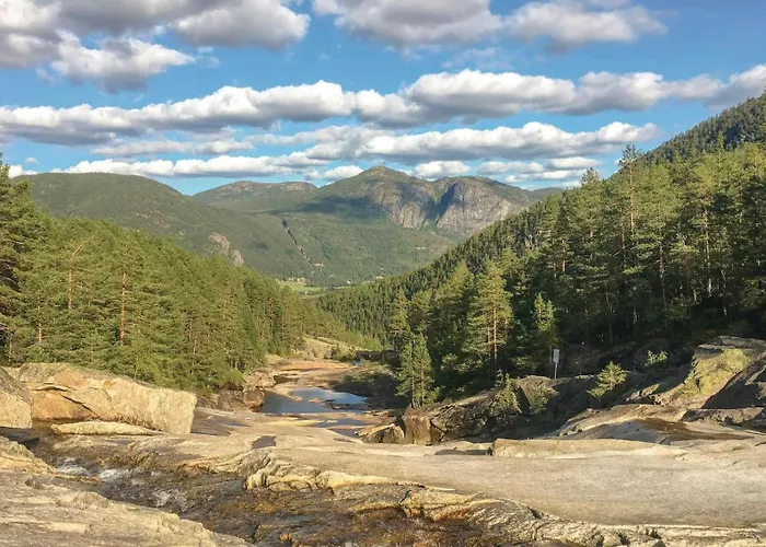 Authentic Cabin Life With Loefjell View * Rysstad